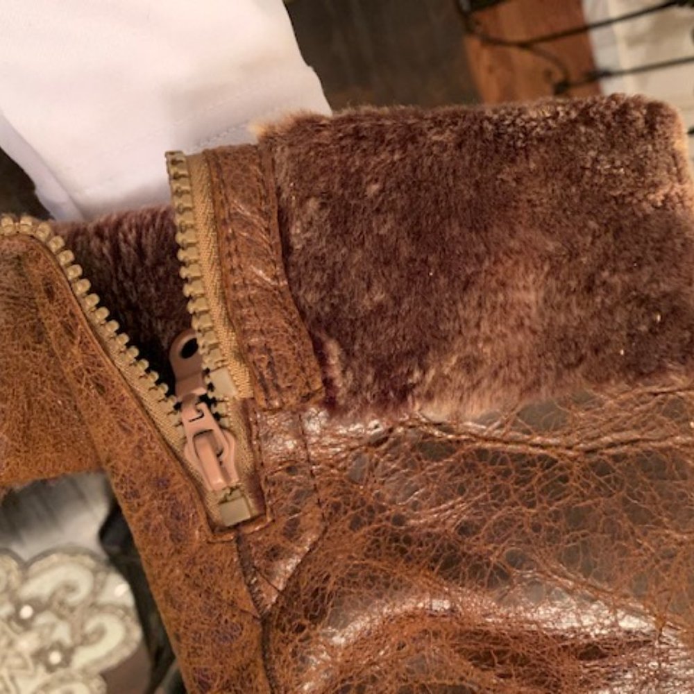 Shearling Leather Jacket - Picture 5 of 7
